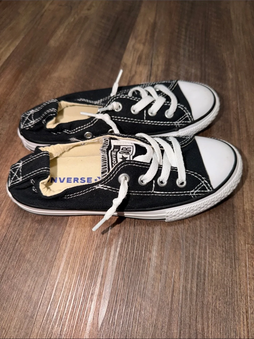 Kids Black Converse Shoreline Shoes size 1 NWOT
